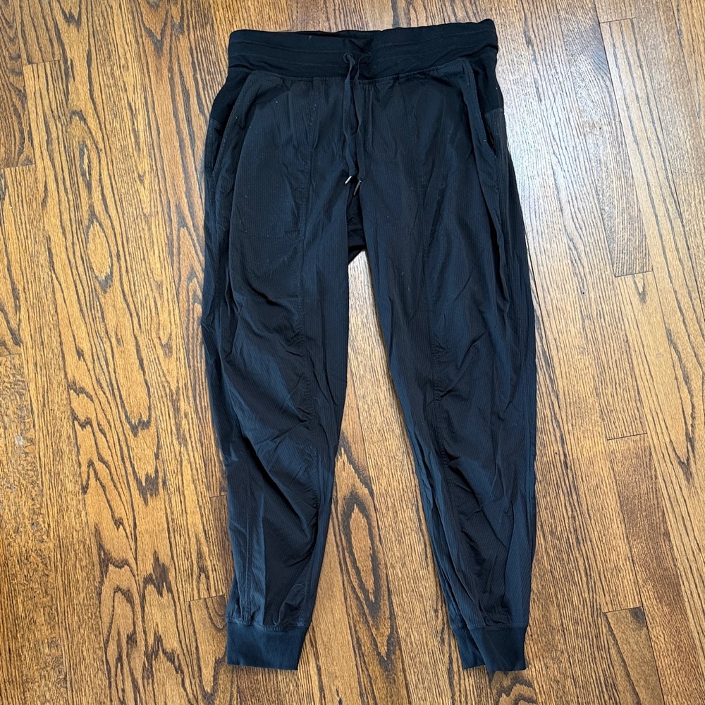 B36 lululemon athletica Black Women's 8 Jogger Pants Activewear